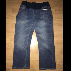 Motherhood Maternity Capri Jeans